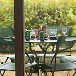 Garden & Les Bastides De Ξενοδοχείο με διαμερίσματα Grimaud