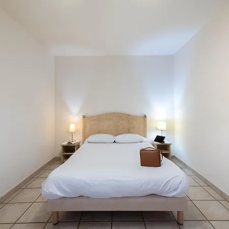 Aparthotel Garden & Les Bastides De