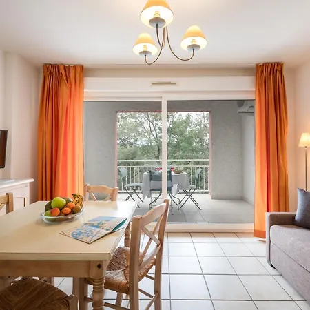 Garden & Les Bastides De 公寓式酒店 3*