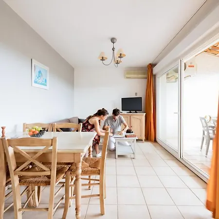 Aparthotel Garden & Les Bastides De
