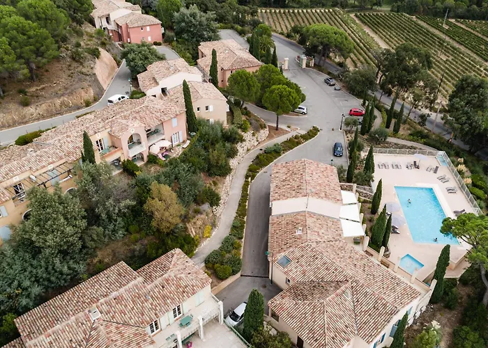 Garden & Les Bastides De غريمو
